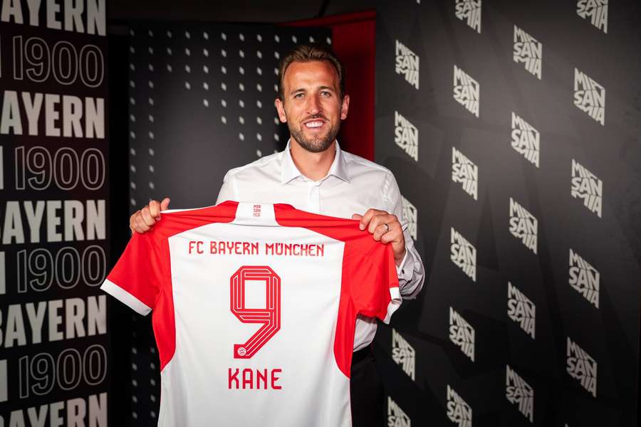 Harry Kane avec son nouveau maillot.