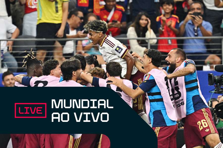 Os festejos da Espanha após o apuramento para a final Os festejos da Espanha após o apuramento para a final