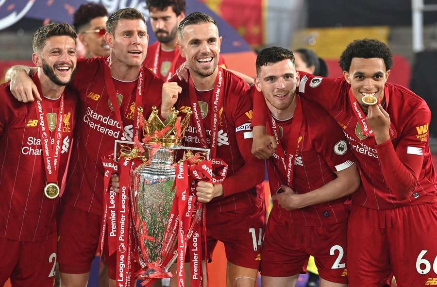 Trent celebra la conquista de la Premier League en 2020