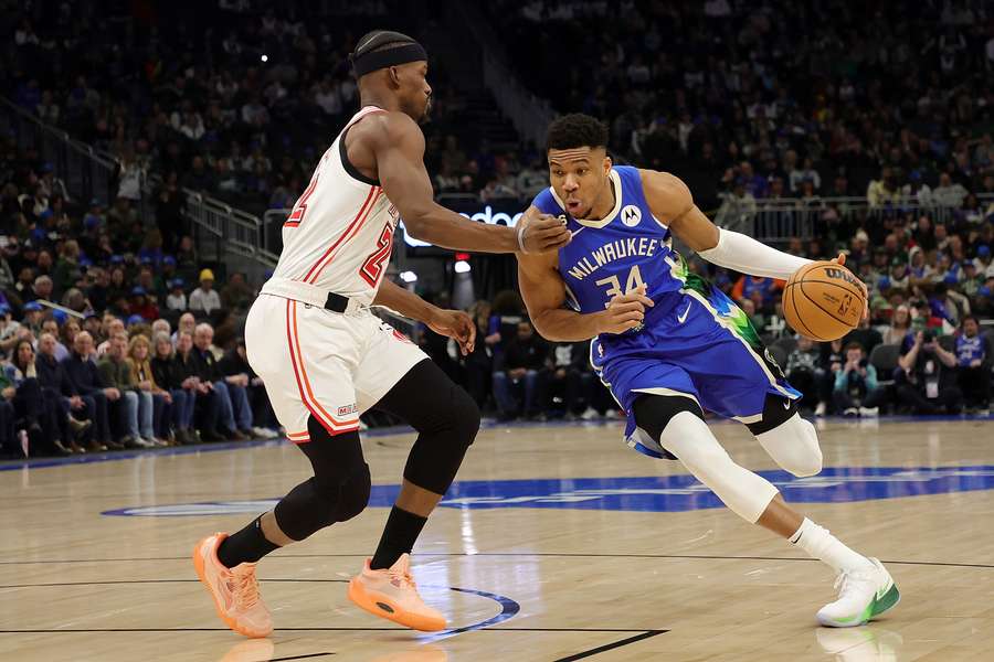 Antetokounmpo fez um triplo-duplo na vitória dos Bucks sobre o Heat