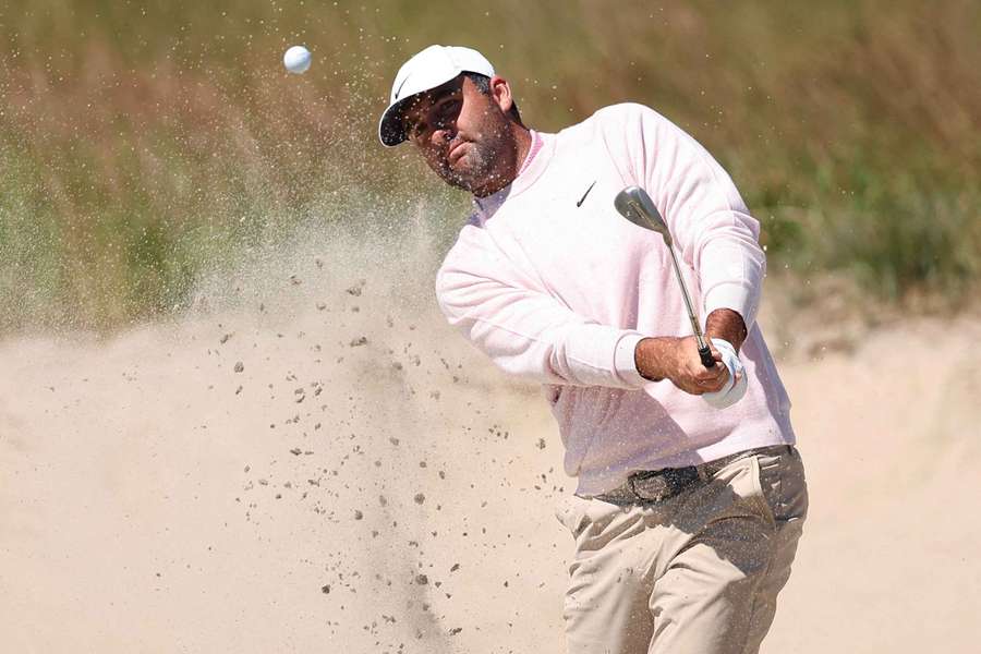 Scheffler takes part in a practice round at the US Open Scheffler takes part in a practice round at the US Open