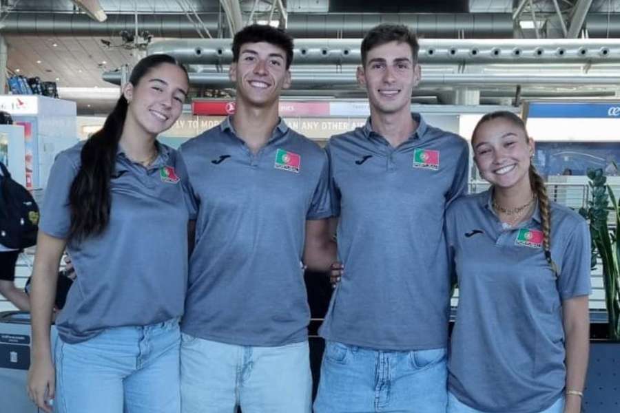 A comitiva portuguesa para o Europeu sub-20 de voleibol de praia