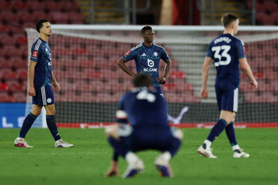 Exclusive: Heskey urges calm at Leicester "though Vardy should've been kept on" Exclusive: Heskey urges calm at Leicester "though Vardy should've been kept on"