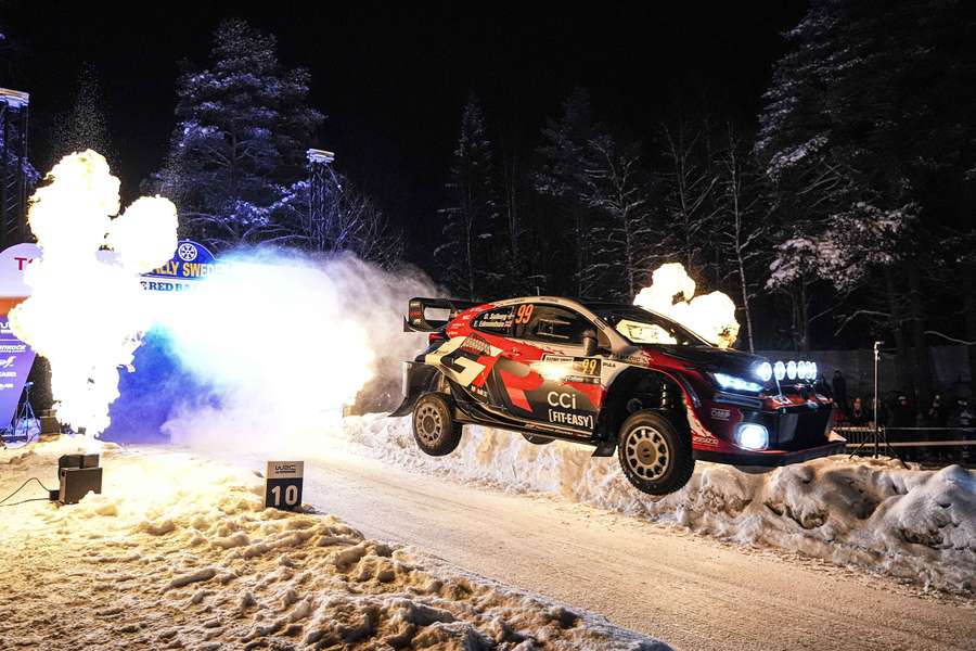 Oliver Solberg em ação no Rali da Suécia