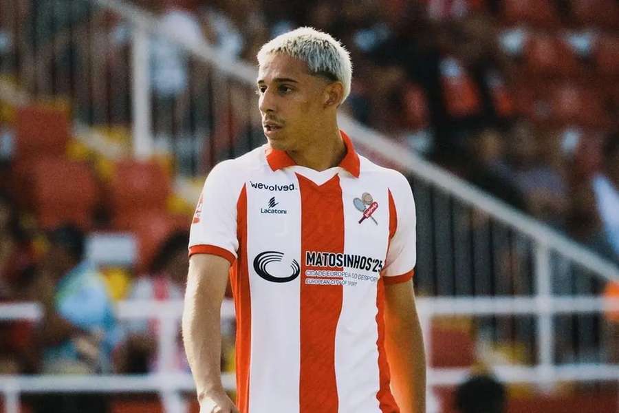 Werton trocou o Flamengo pelo Leixões 