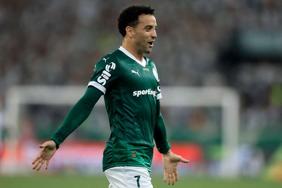 Felipe Anderson marcou o golo da vitória do Palmeiras