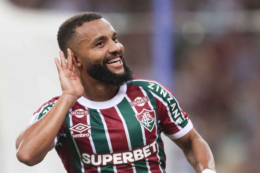 Samuel Xavier fechou o placar em Fluminense 2x0 Unión Española