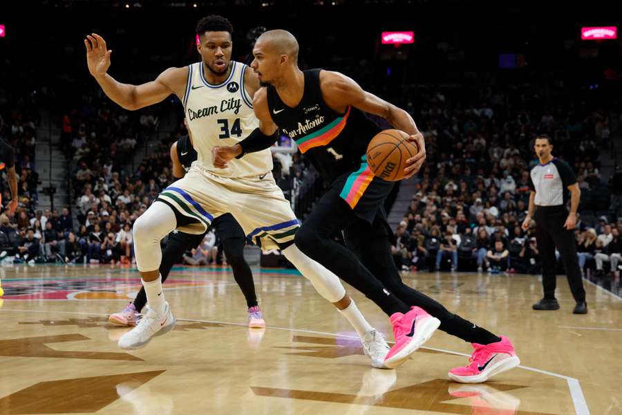 Spurs rozbili Bucks. Sochan zagrał epizod i zdobył dwa punkty
