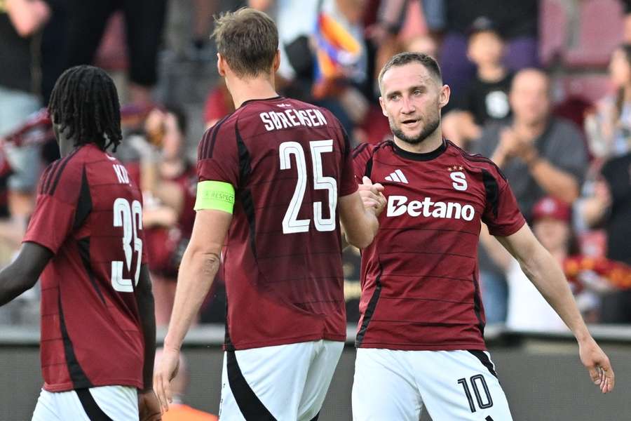 Jan Kuchta pomohl gólem Spartě k výhře 2:0 nad Jabloncem.