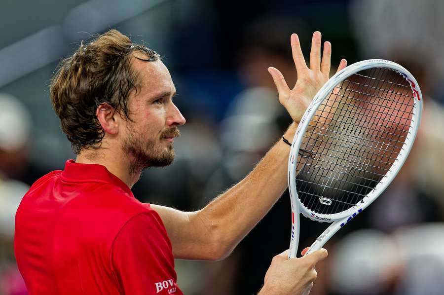 Medvedev affronta Tsitsipas e Sinner nei quarti di finale