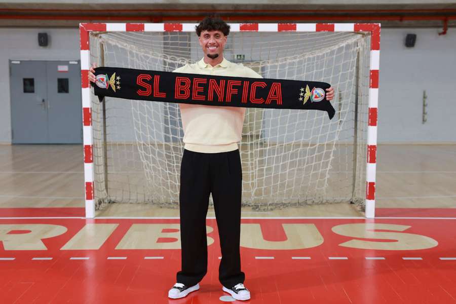 Ruben Góis, internacional português, assina pelo Benfica Ruben Góis, internacional português, assina pelo Benfica