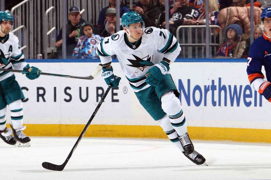 Nico Sturm im Sharks-Trikot.
