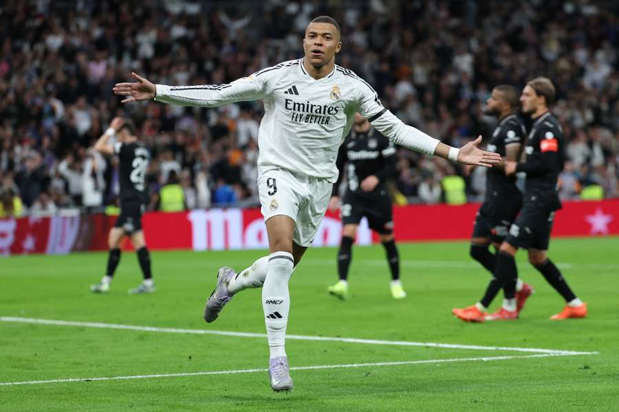 Mbappé festeggia uno dei suoi gol contro il Leganés