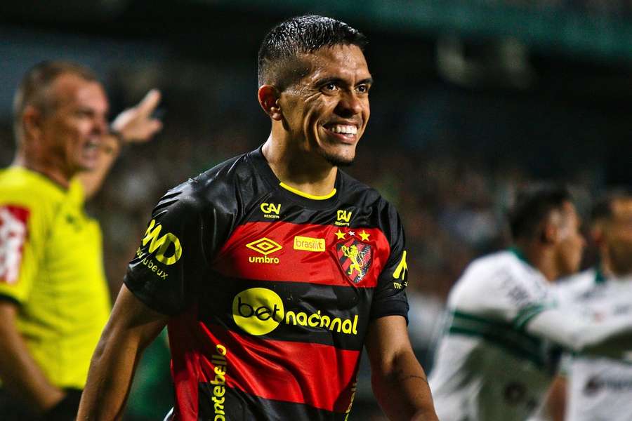 Igor Cariús, do Sport, é um dos réus indiciados pela Justiça de Goiás