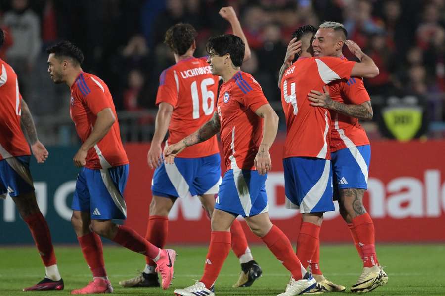 Chile celebra un gol