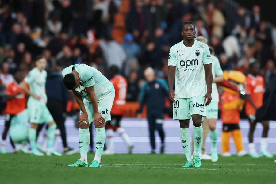 Los jugadores del Mónaco, desolados tras perder