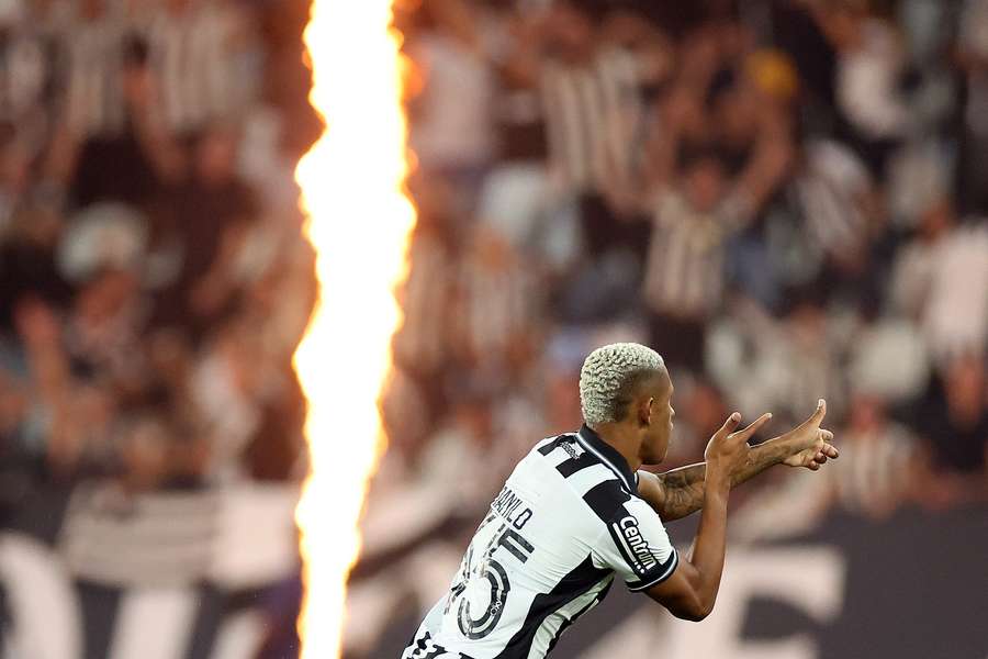 Danilo abriu o placar em Botafogo 3x1 Bragantino Danilo abriu o placar em Botafogo 3x1 Bragantino
