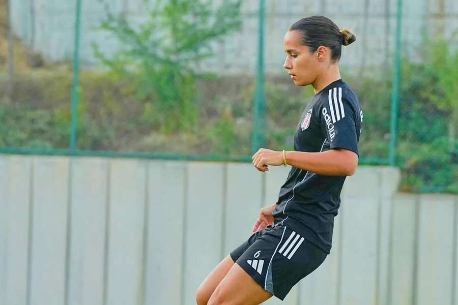 Inês Maia no treino do Besiktas Inês Maia no treino do Besiktas