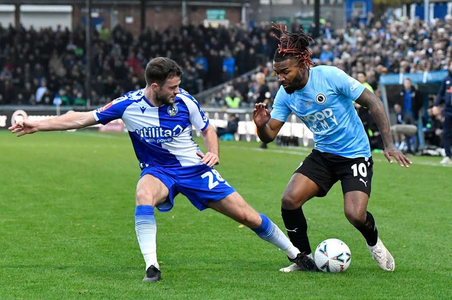 Zawodnicy Boreham Wood uciszyli kibiców Bristol City w niedzielne popołudnie