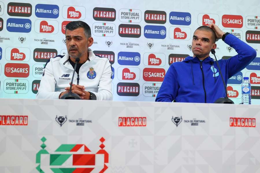 Conceição e Pepe juntos em conferência de imprensa