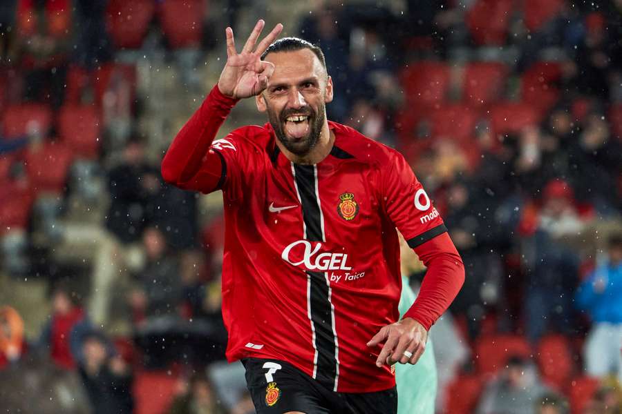 Muriqi celebra su tercer gol