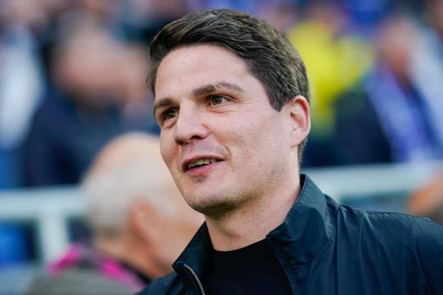 Büro statt Fußballplatz: Pirmin Schwegler ist zurück in Frankfurt. Büro statt Fußballplatz: Pirmin Schwegler ist zurück in Frankfurt.