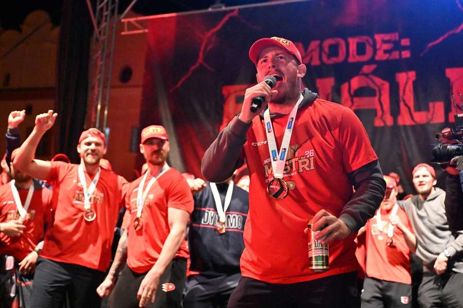 Jan Mandát během titulových oslav.