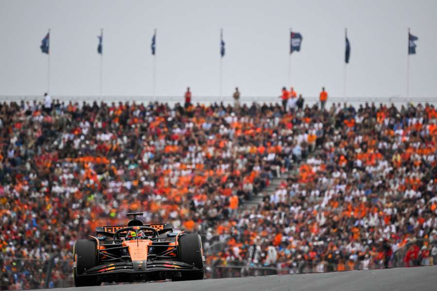 GP Olanda: vince Piastri davanti a Verstappen, disastro Ferrari ma Leclerc dà spettacolo