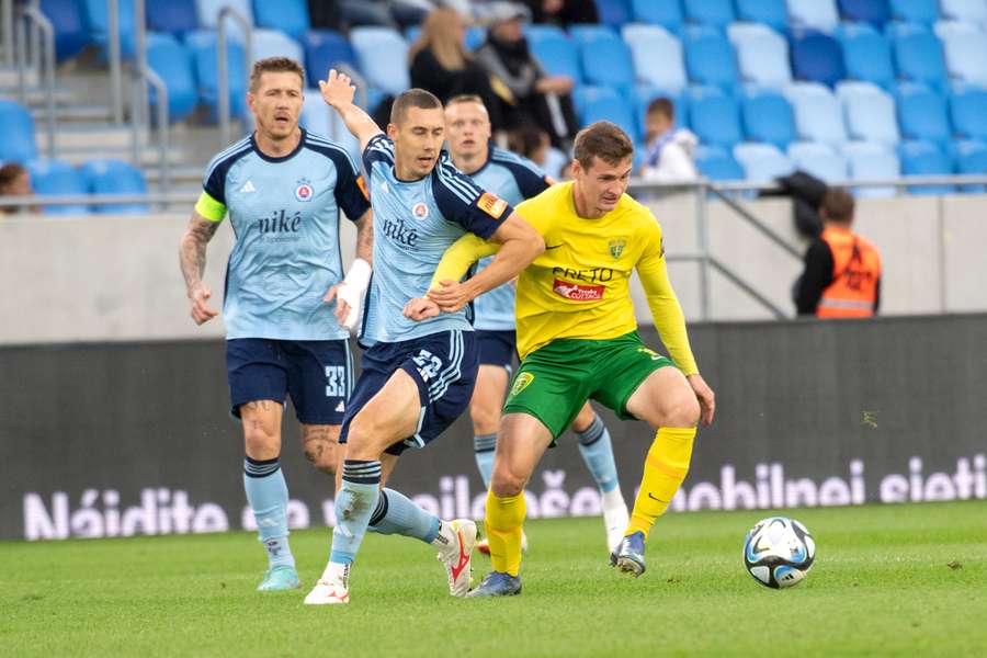 Lichý v drese Slovana.