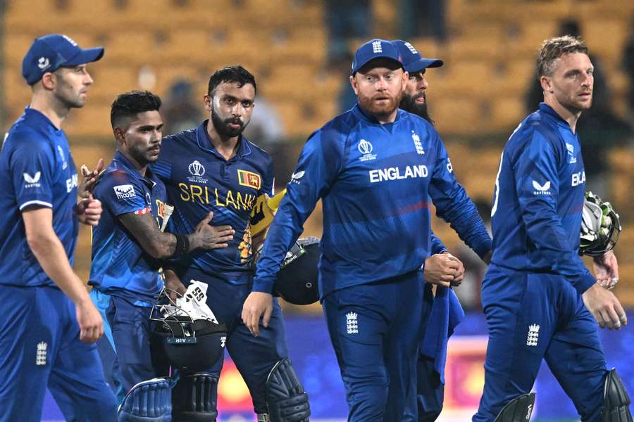 Sri Lanka heap more World Cup misery on struggling England with big win