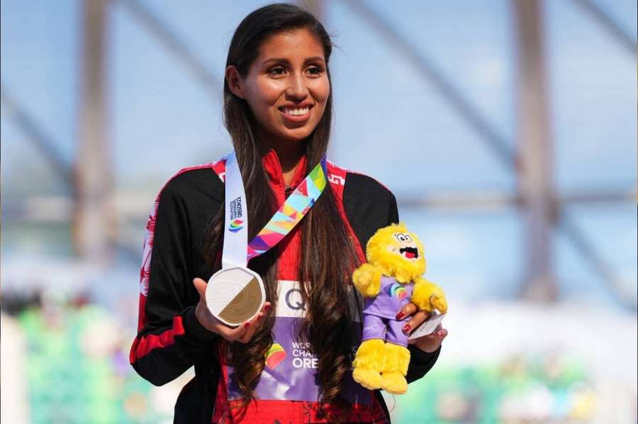 Peru's Kimberly Garcia Leon breaks 35 km race walk world record