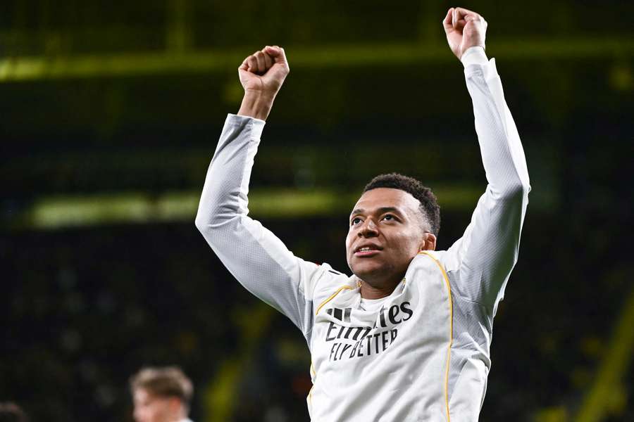 Mbappé celebra un gol ante el Villarreal