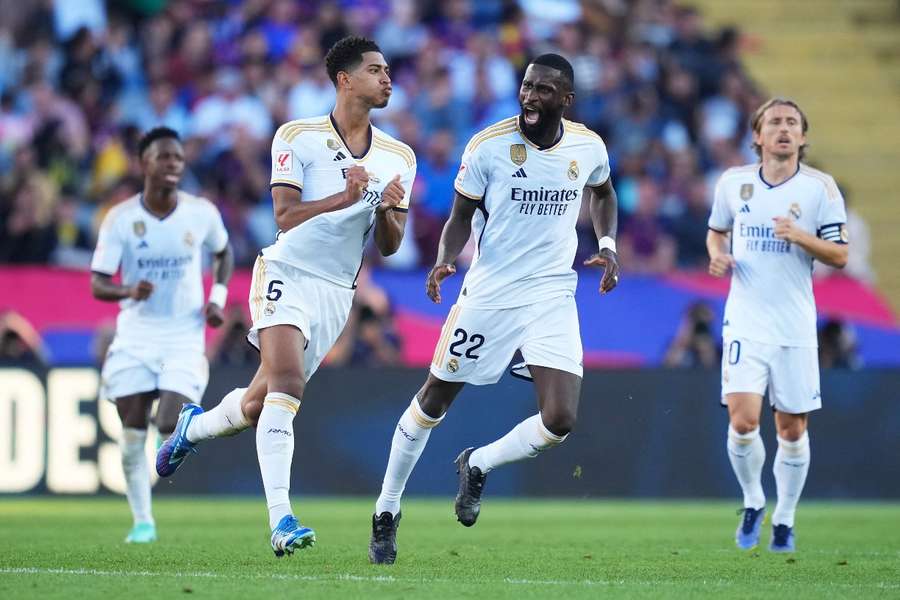 Bellingham celebra el gol del empate en Montjuïc