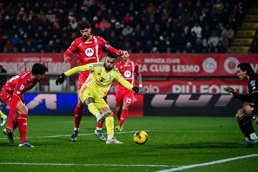 Zwycięskie cierpienia Juventusu, seria remisów w Serie A przerwana kosztem outsiderów