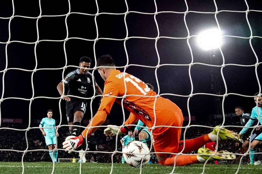 La rete del definitivo 1-3 di Ollie Watkins