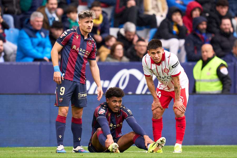 Duelo entre Levante y Girona