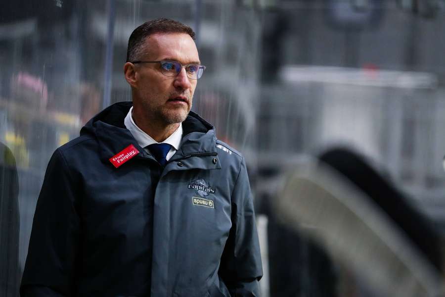 Gerry Fleming als Trainer der Vienna Capitals.