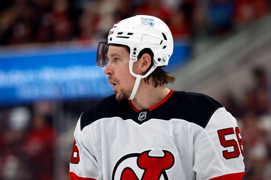 Erik Haula bude oblékat dres Nashvillu.