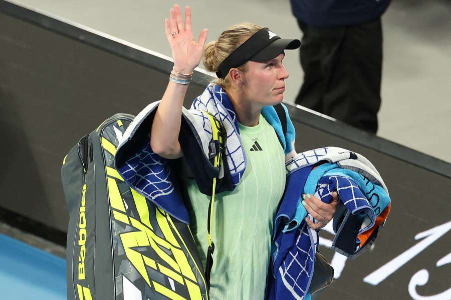 Caroline Wozniacká skončila ve 2. kole Australian Open, když nestačila na kvalifikantku Marii Timofejevovou.