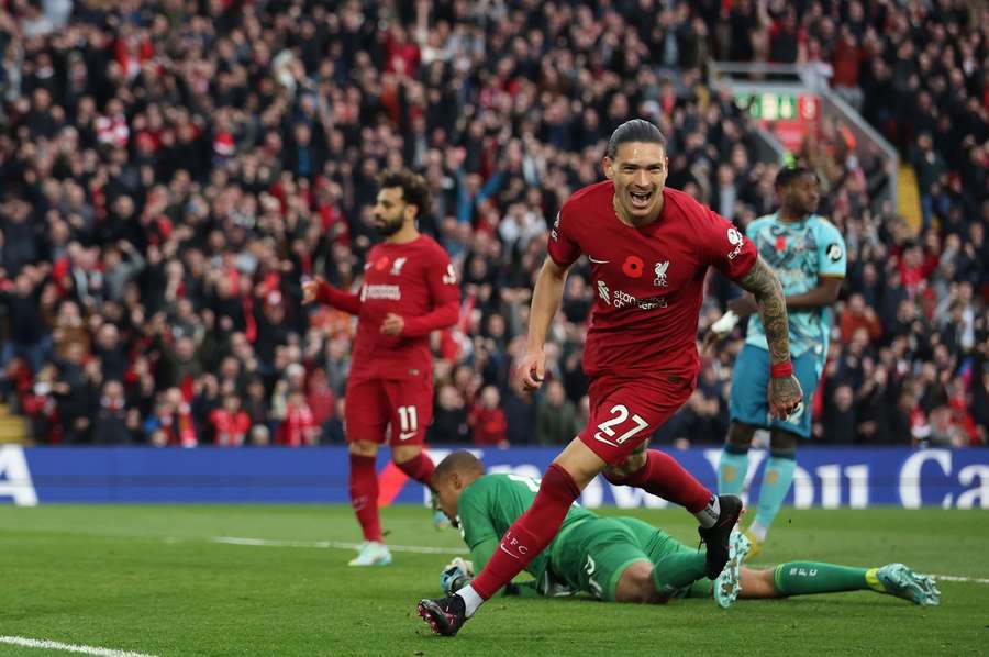 Darwin Núñez marcou dois gols na vitória sobre o Southampton