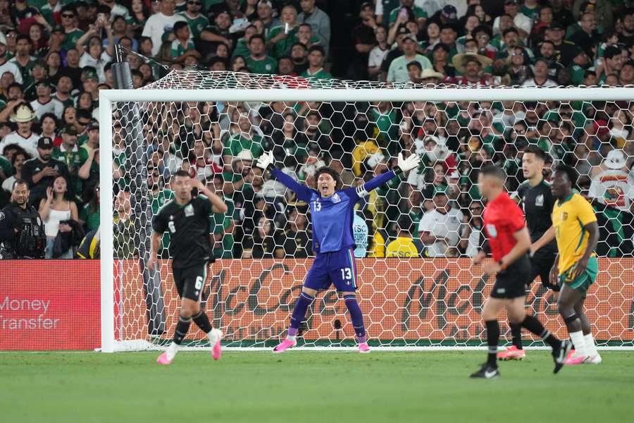 Ochoa vuelve a tener minutos con México
