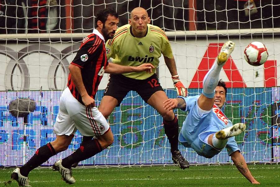 Lavezzi contro il Milan nel 2010