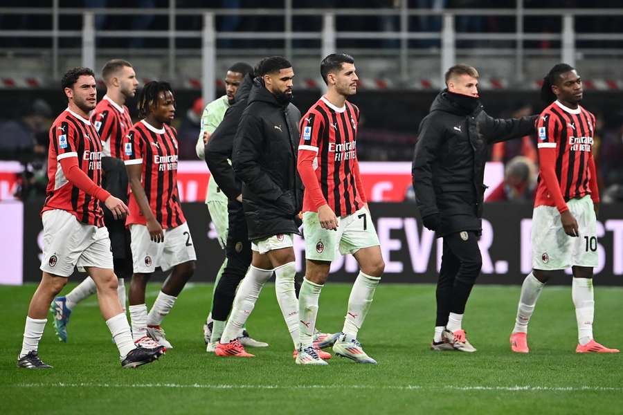 Futbalisti AC Milána najbližšie cestujú na Tehelné pole.