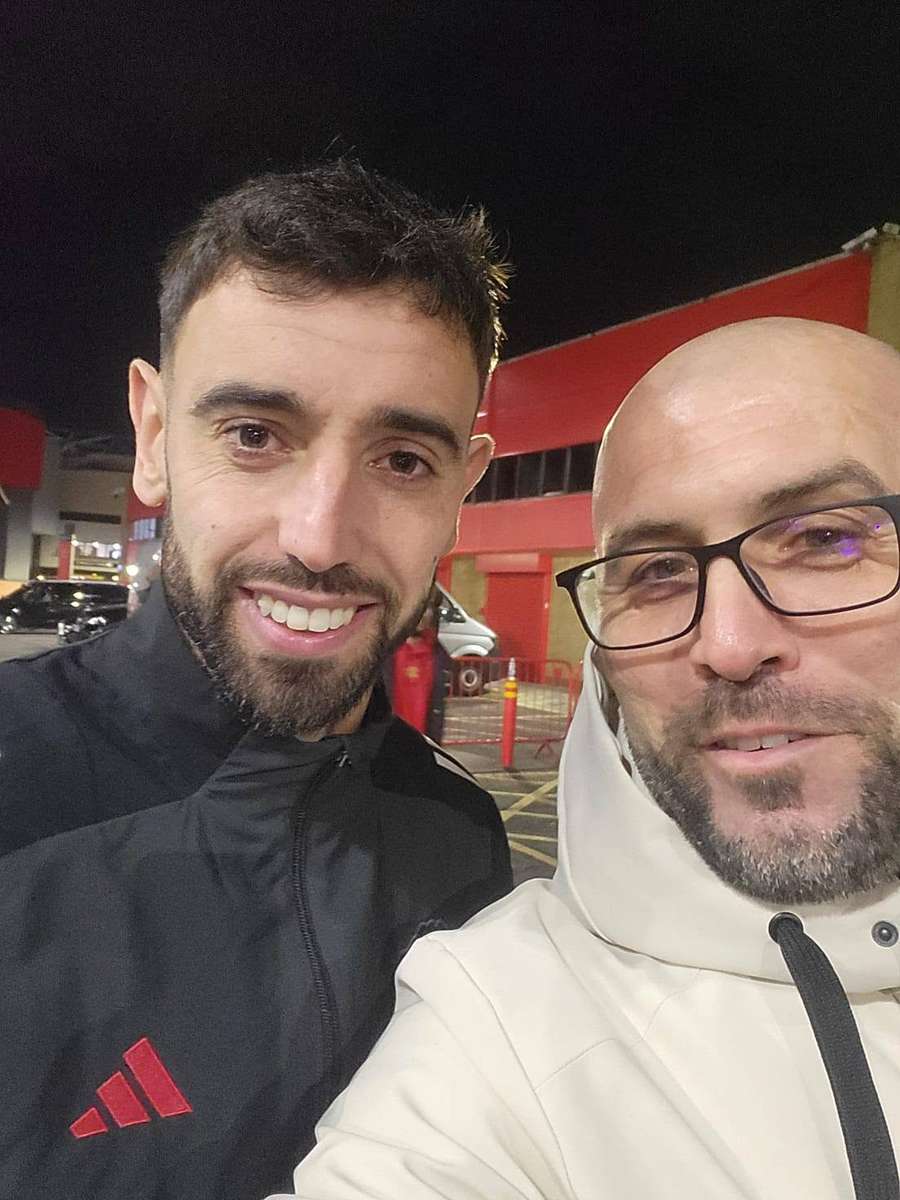 Tony da Silva estagiou no Manchester United de Bruno Fernandes