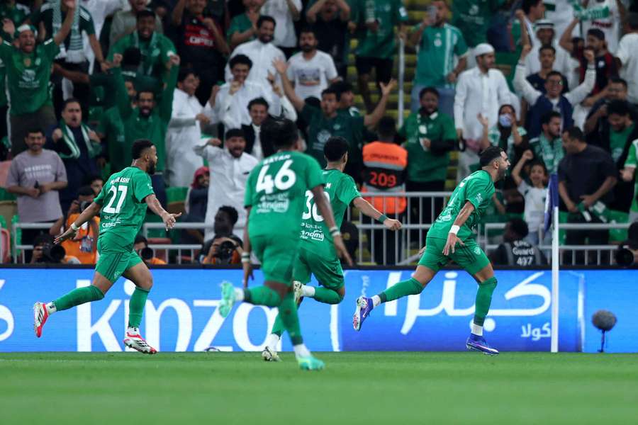 Mahrez apontou o segundo golo do Al Ahli