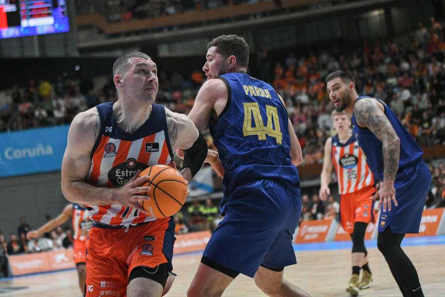 Beqa Burjanadze se marcha de Joel Parra