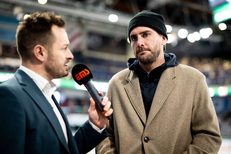 Konstantin Braun bei einem Interview, Ende November. Konstantin Braun bei einem Interview, Ende November.