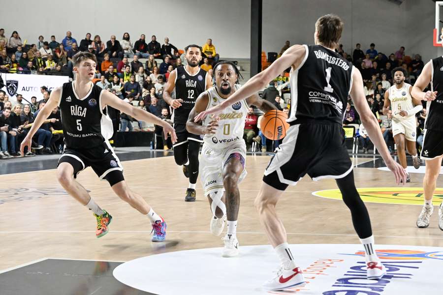 Rickey McGill a spol. spoznali svojho ďalšieho oponenta. Rickey McGill a spol. spoznali svojho ďalšieho oponenta.