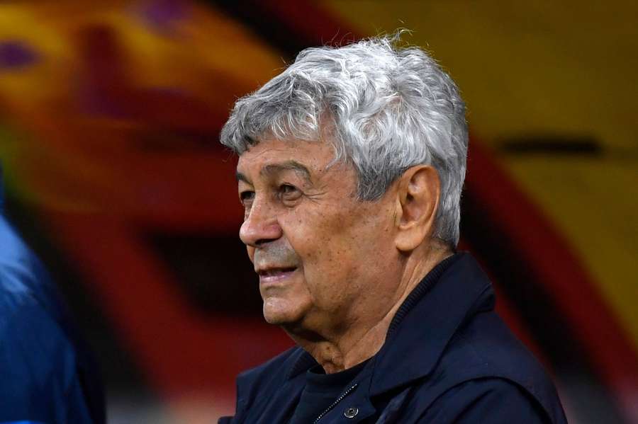 FRF urmează să anunțe luni, 23 februarie, dacă Mircea Lucescu va conduce România la barajul pentru Cupa Mondială