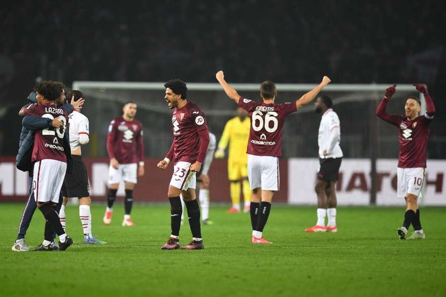 Les Turinois célébrant leur victoire.